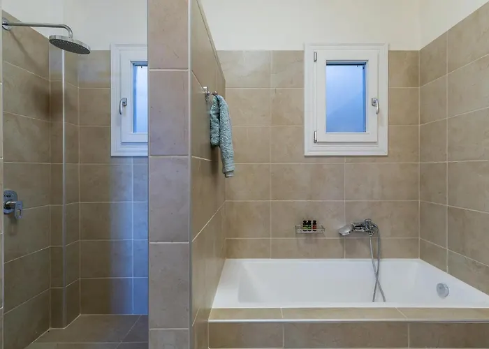 Averto * Skopelos Town